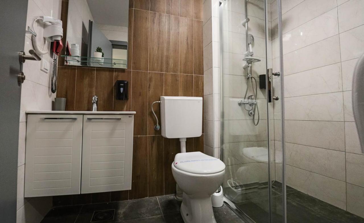 Hotel Dijana Pirot Zewnętrze zdjęcie
