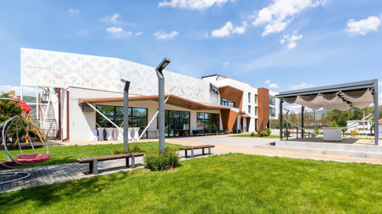 Hotel Dijana Pirot Zewnętrze zdjęcie
