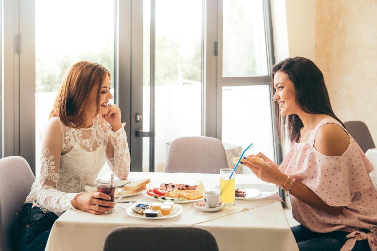 Hotel Dijana Pirot Zewnętrze zdjęcie